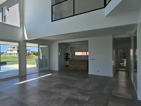 ALQUILER CASA EL YACHT: 5 DORMITORIOS - PLAYROOM - AMARRA PROPIA