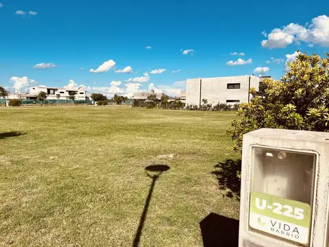 Terreno en Venta 20  mts Frente