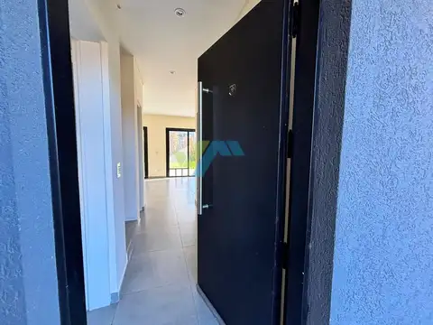 Casa en Alquiler en El Aljibe, USD 900
