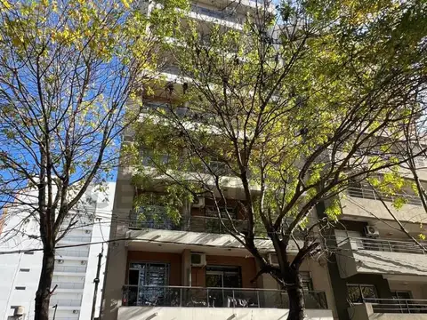Departamento amoblado en alquiler, un dormitorio, 18 entre 57 y 58, La Plata.-