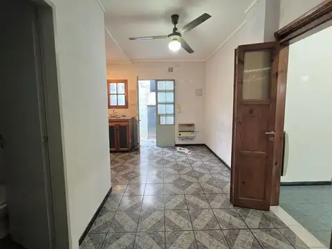 Depto Tipo Casa 5 ambientes con 2 baños