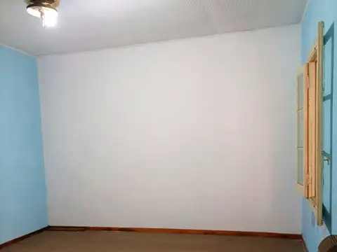 Casa 4 ambientes con 1 baño