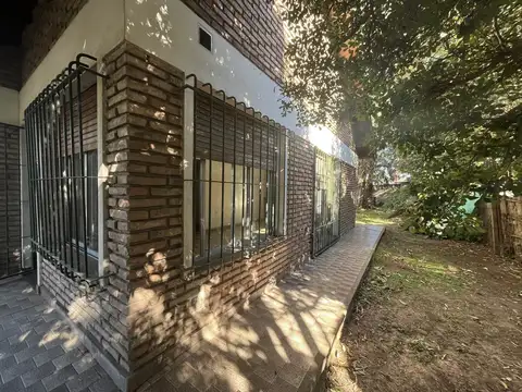 Chalet a reciclar en Plátanos. VENTA