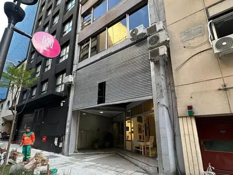 Tres Sargentos 400, Piso 2
