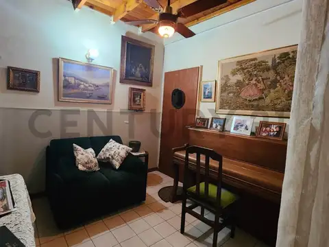 VENTA de Departamento Dúplex, tipo PH de 2 Ambientes en LA BOCA