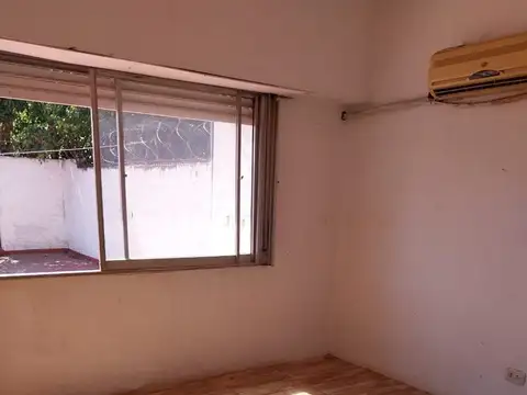 VENTA PH 4 AMB. MONTE GRANDE + LOCAL COMERCIAL