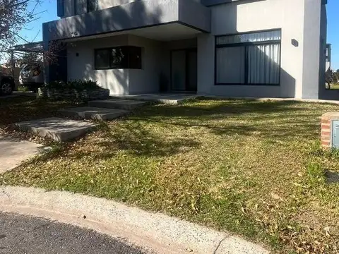 Casa en venta en Lagoon Pilar
