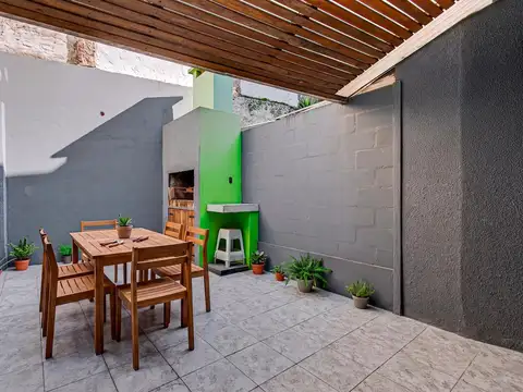Depto Tipo Casa en Venta de 3 ambientes