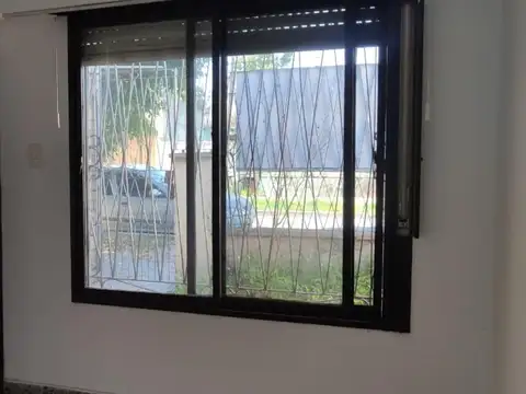 Casa 2 ambientes con 2 baños