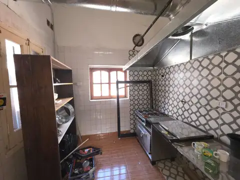 Local en Alquiler 40 años