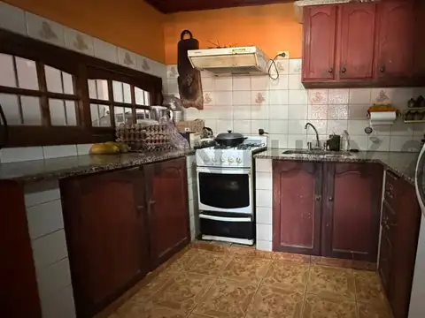 153 Entre 50 y 50 bis 900, Piso 0