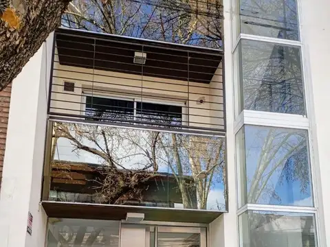 Amplio monoambiente en macrocentro de Rosario