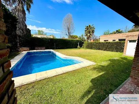 Casa 7 ambientes con 4 baños