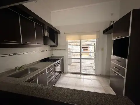 Duplex en Alquiler en City Bell [Cod: 843]