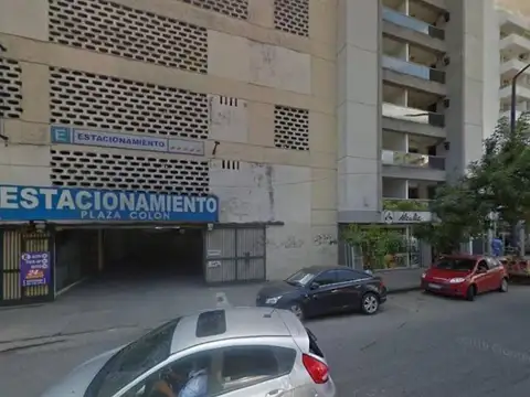 COCHERA FRENTE PLAZA COLON PISO 3