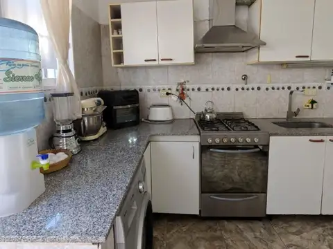 Casa 3 ambientes con 2 baños