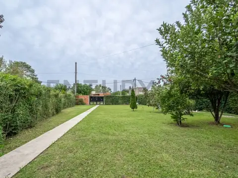 VENTA CASA CON AMPLIO PARQUE 2 AMBIENTES en Los naranjos, General Rodríguez