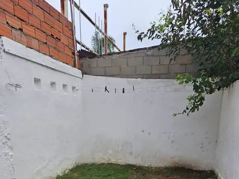 Depto Tipo Casa en Alquiler de 2 ambientes