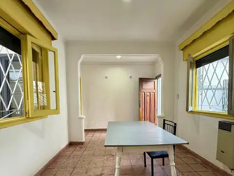 Depto Tipo Casa en Alquiler de 3 ambientes