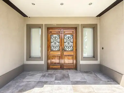 Casa 5 ambientes con 2 baños