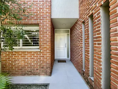 Casa en Alquiler de 4 dormitorios