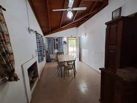 Casa 2 dormitorios a 2 cuadras del río