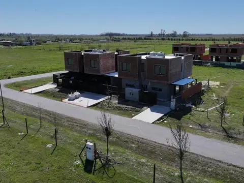 Depto Tipo Casa en Venta en Funes, USD 127.500