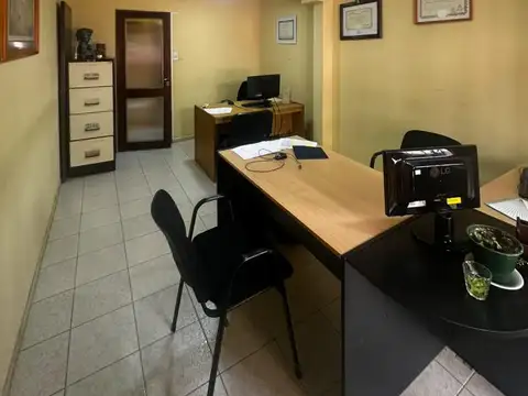 Oficina en venta en complejo Santo Domingo, edificio Genaro Perez.