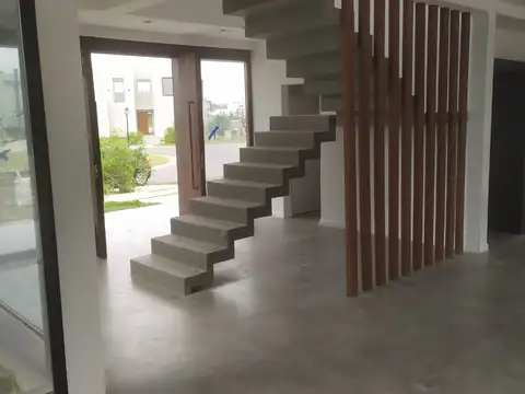 Casa en Venta en Santa Ana, USD 290.000