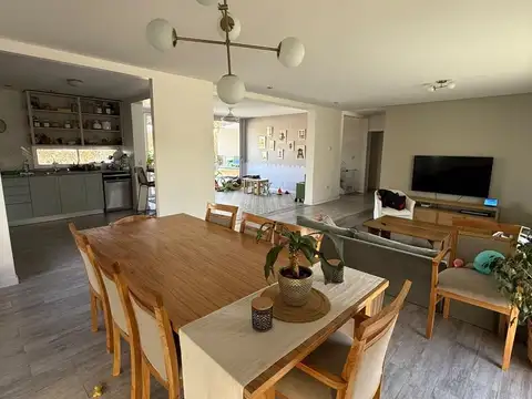 Casa en Venta en Neuquén, USD 350.000