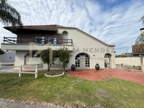 Local en Venta en El Cazal, USD 550.000