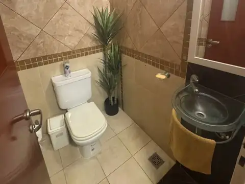 Departamento 4 ambientes con 3 baños