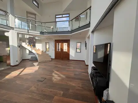 Casa en Venta en Moreno, USD 350.000