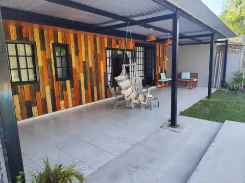 VENTA - Casa 1 habitación, galería, parrillero y pileta - Barrio "El Bosque"