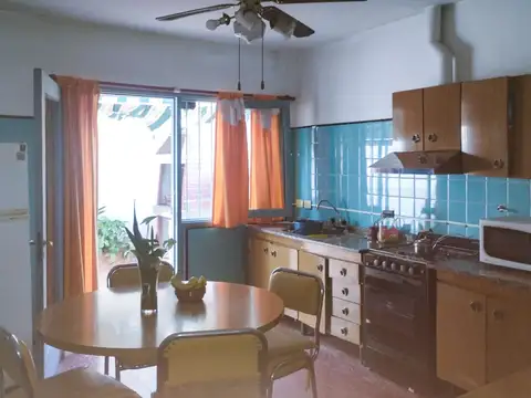 General Simón Bolívar 800