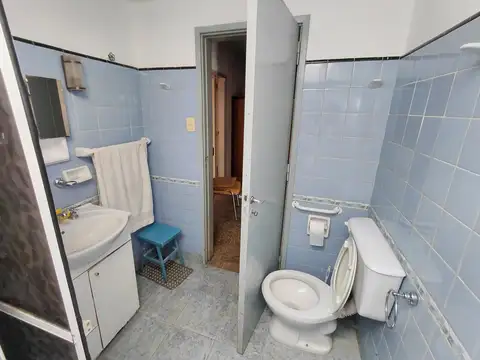 Casa en venta en Guemes Bolivar Centro Cordoba 2 plantas garage