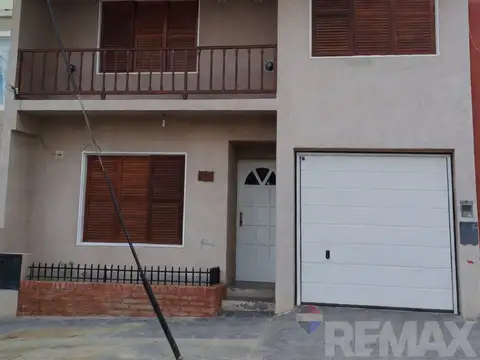 Casa 3 dormitorios y dependencias