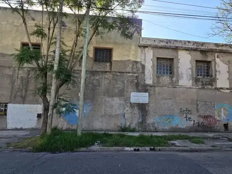 Galpon en Venta 35  mts Fondo