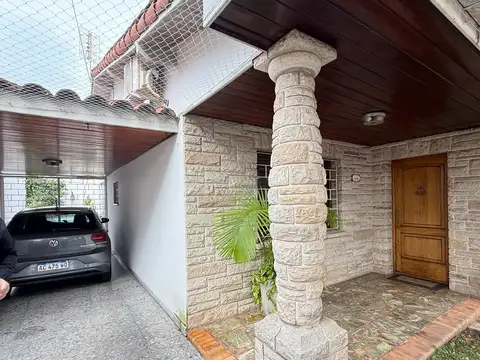 Casa en Venta en Lomas de San Isidro, USD 210.000