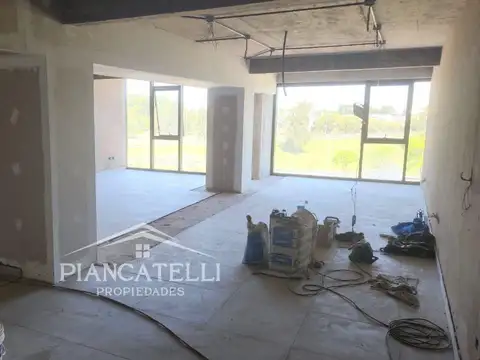 Oficina en Alquiler, en Distrito T General Rodriguez