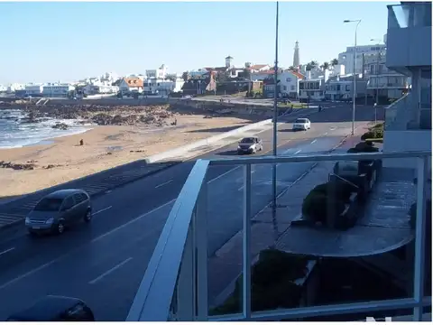 Venta Apartamento 3 dormitorios en Península con hermosa vista frente al mar
