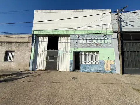 VENTA · GALPÓN · OFICINA · SEMIPISO · 230M2 · BV. SEGUI · ROSARIO