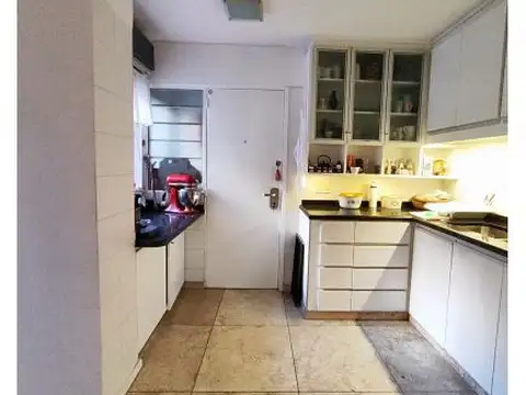 Departamento 7 ambientes con 2 baños
