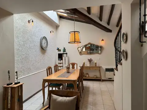 CASA EN VENTA QUINTA SECCION MENDOZA APTA CREDITO