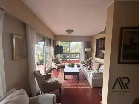 Departamento en Venta de 4 dormitorios