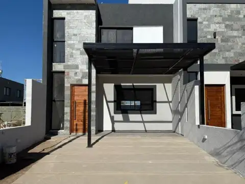 OPORTUNIDAD VENTA DUPLEX EN DOCTA FINANCIADO