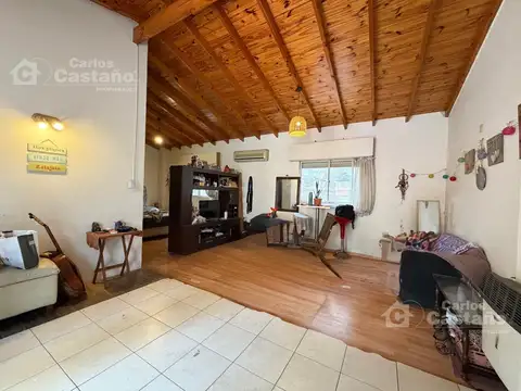 Casa/PH 5 Amb. al Contrafrente, Ideal 2 Familias + 2 Patios