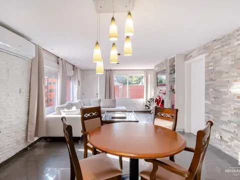 Excelente casa en venta ubicada a 200 metros del mar.