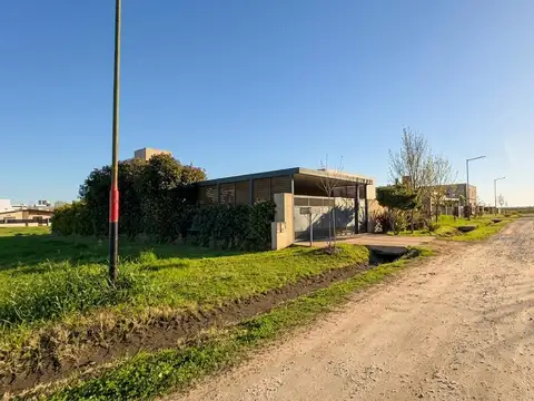 Terreno en Venta en Funes Norte, USD 38.900