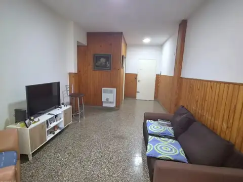 Depto Tipo Casa en Alquiler en Villa Gobernador Galvez, $ 600.000